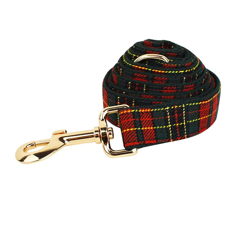 Plaid Christmas Pet Collar with Green Background & Leash